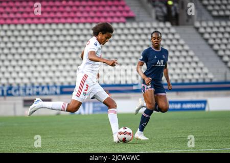 Wendie Renard von OL und Marie Antoinette Katoto von PSG während der französischen Frauenmeisterschaft, D1 Arkema Fußballspiel zwischen Paris Saint-Germain (PSG) und Olympique Lyonnais (Lyon, OL) am 29. Mai 2022 im Jean Bouin Stadion in Paris, Frankreich - Foto Victor Joly / DPPI Stockfoto