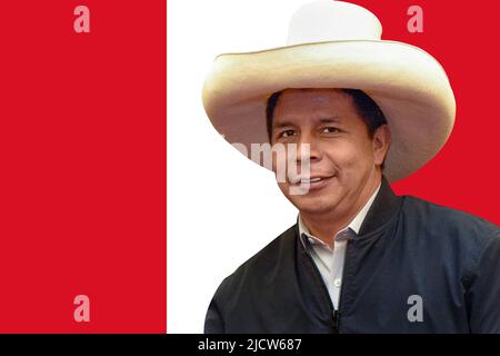 Pedro Castillo und Flagge von Peru Stockfoto