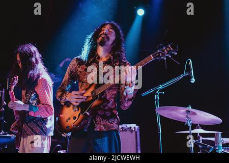 Kopenhagen, Dänemark. 15.. Juni 2022. Die japanische Psychedelik-Rockband Kikagaku Moyo spielt ein Live-Konzert im Pumpehuset in Kopenhagen. (Foto: Gonzales Photo/Alamy Live News Stockfoto