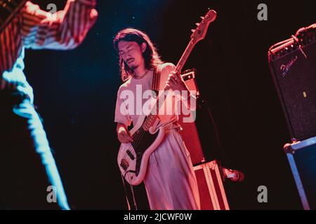 Kopenhagen, Dänemark. 15.. Juni 2022. Die japanische Psychedelik-Rockband Kikagaku Moyo spielt ein Live-Konzert im Pumpehuset in Kopenhagen. (Foto: Gonzales Photo/Alamy Live News Stockfoto