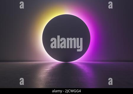 Vorderansicht auf schwarzer blanker runder Trennwand mit Copyspace für Ihren Text, der von gelben und violetten Lichtern in einem dunklen leeren Raum mit Betonboden beleuchtet wird Stockfoto