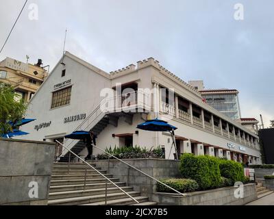 Bangalore, Indien - 30. November 2021: Samsung Showroom im Wahrzeichen-Gebäude Opera House an der Brigade Road in Bangalore Indien. Stockfoto