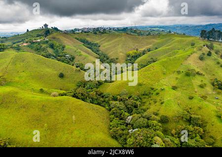 Luftaufnahme von Filandia, UNESCO-Weltkulturerbe, Kaffee-Kulturlandschaft, Quindio, Kolumbien, Südamerika Stockfoto