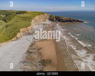 Luftaufnahmen von Dunraven Bay, Southerndown, Tal von Glamorgan, Wales Stockfoto