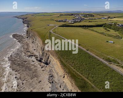 Luftaufnahmen von Dunraven Bay, Southerndown, Tal von Glamorgan, Wales Stockfoto