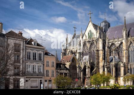 Basilika Saint Urban in Troyes, Champagne, Frankreich, an einem sonnigen Frühlingsnachmittag Stockfoto