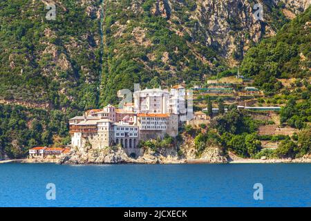 Agia Grigoriou orthodoxes Kloster am Berg Athos, Agion Oros, Heiliger Berg, Chalkidiki, Griechenland. Blick vom Meer Stockfoto