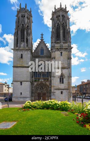 Kirche Saint Martin in Pont a Mousson, Departement Meurthe-et-Moselle im Nordosten Frankreichs. Das Hotel liegt am rechten Ufer der Mosel, der Saint-Mart Stockfoto