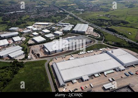 Industrieentwicklung an der Ausfahrt 21 der Autobahn M62 bei Rochdole & Milnrow Stockfoto