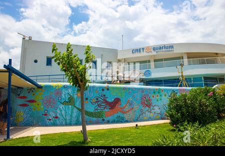 Heraklion, Kreta, Griechenland-11. JUNI 2022-CretAquarium Thalassokosmos Museum Haupteingang. Aquarium auf der Insel Kreta. Stockfoto