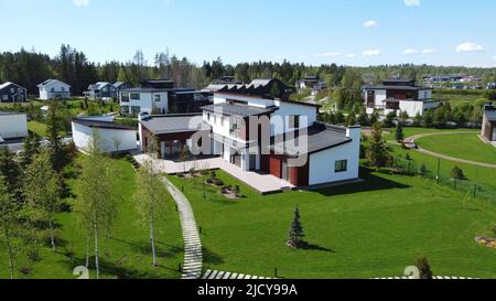 Luftaufnahmen eines teuren Landhauses Stockfoto