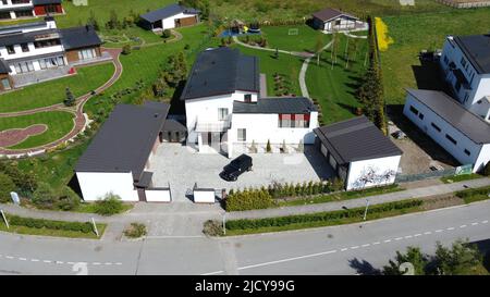 Luftaufnahmen eines teuren Landhauses Stockfoto