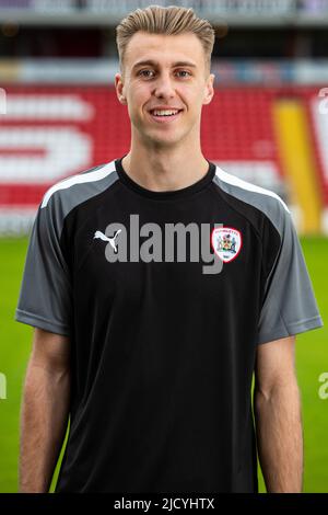 Barnsley, Großbritannien. 16.. Juni 2022. Jamie Searle unterschreibt für Barnsley FC einen freien Transfer, vorbehaltlich Freigaben. In Barnsley, Vereinigtes Königreich am 6/16/2022. (Foto von James Heaton/News Images/Sipa USA) Quelle: SIPA USA/Alamy Live News Stockfoto