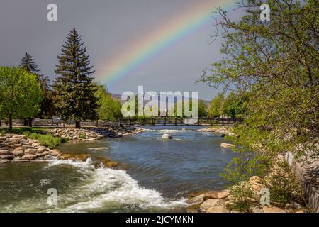 Reno ist eine Stadt in den Vereinigten Staaten, Nevada, der Hauptstadt des Washoe County am Truckee River. Stockfoto