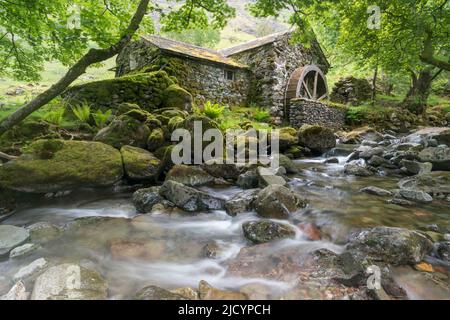 Die alte Wassermühle in der Nähe von Borrowdale, Lake District, Großbritannien Stockfoto