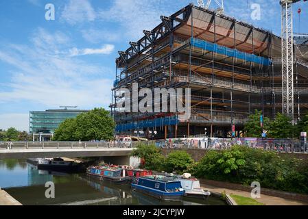 Neubau am Regent's Canal in Kings Cross, London, Großbritannien Stockfoto