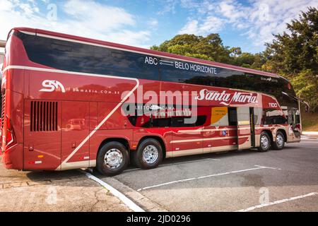 Fahrzeug Marcopolo Paradiso G8 1800 DD Scania auf dem Bus Brasil Fest (BBF 2021), in der Stadt São Paulo statt. Stockfoto