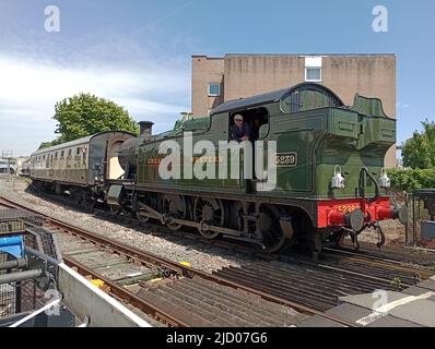 Dampflokomotive 5239 Goliath, die als Teil der Dartmouth Steam Railway in Paignton, Devon, England, UK, arbeitet. Stockfoto
