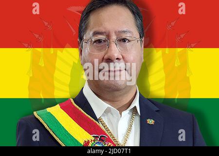 Luis Arce, Flagge und Wappen Boliviens Stockfoto