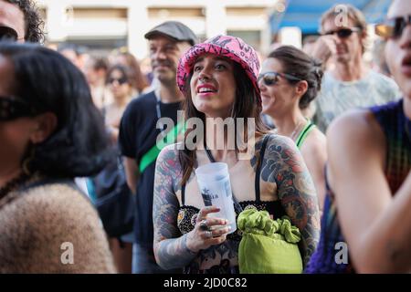 Barcelona, Spanien. 16.. Juni 2022. Das Publikum genießt es beim Sonar Festival 2022 in Barcelona, Spanien. Quelle: Christian Bertrand/Alamy Live News Stockfoto