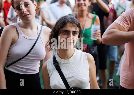 Barcelona, Spanien. 16.. Juni 2022. Das Publikum genießt es beim Sonar Festival 2022 in Barcelona, Spanien. Quelle: Christian Bertrand/Alamy Live News Stockfoto