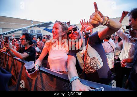 Barcelona, Spanien. 16.. Juni 2022. Das Publikum genießt es beim Sonar Festival 2022 in Barcelona, Spanien. Quelle: Christian Bertrand/Alamy Live News Stockfoto