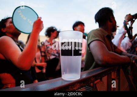 Barcelona, Spanien. 16.. Juni 2022. Das Publikum genießt es beim Sonar Festival 2022 in Barcelona, Spanien. Quelle: Christian Bertrand/Alamy Live News Stockfoto