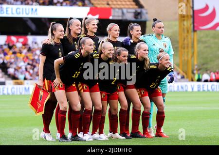 WOLVERHAMPTON, GROSSBRITANNIEN. JUN 16. Belgien posiert für ihr Teamfoto beim Internationalen Freundschaftsspiel zwischen England Women und Belgien am Donnerstag, den 16.. Juni 2022 in Molineux, Wolverhampton. (Kredit: Tom West | MI News) Kredit: MI Nachrichten & Sport /Alamy Live News Stockfoto