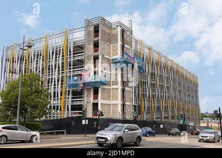 Hanleys neuer, mehrstöckiger Parkplatz steht kurz vor der Fertigstellung im Rahmen der laufenden Erneuerung und Neugestaltung der Innenstädte Stockfoto