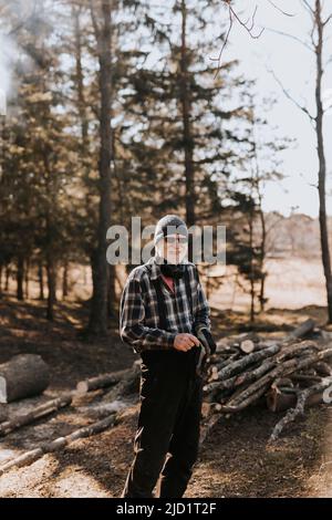 Senior woman Blick in die Kamera Stockfoto