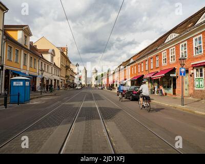 Potsdam, Poczdam, Deutschland - 2020. Aug: Das Nauener Tor ist eines der drei erhaltenen Tore von Potsdam. Beispiel der neugotischen Architektur Stockfoto