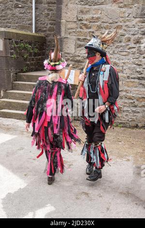 Flagcrackers of Skipton (Craven) beim Open Farm Day am 12.. Juni 2022 auf der Cappelside Farm Rathmell, Yorkshire. Stockfoto