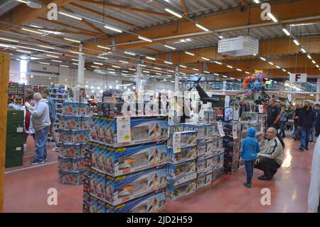 Besucher auf der Modellbaumesse in Bad Salzuflen 2022 Stockfoto