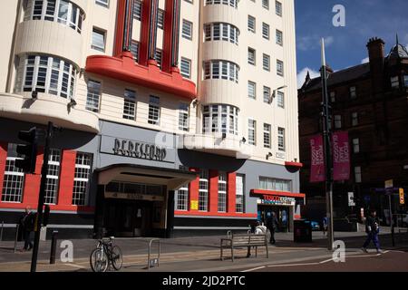 The Beresford on Sauchiehall Street, in Glasgow, Schottland, 8. April 2022. N55 51,969' W4 16,081' Stockfoto