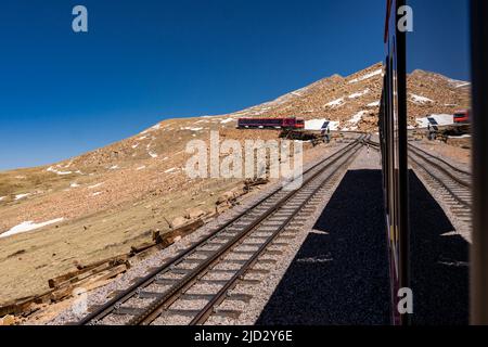 Auf der Cog Railway über der Timberline am Pikes Peak Mountain Stockfoto