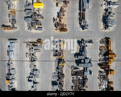 Industrielle Elemente Lagerort Luftansicht. Stahlkomponenten. Stockfoto