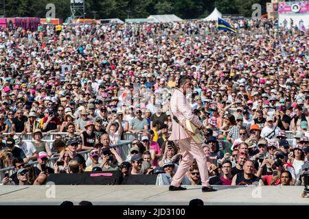 Landgraaf, Belgien. 17.. Juni 2022. 2022-06-17 16:25:52 LANDGRAAF - Danny Vera führt während des ersten Tages des Pinkpop Musikfestivals durch. ANP PAUL BERGEN netherlands Out - belgium Out Credit: ANP/Alamy Live News Stockfoto