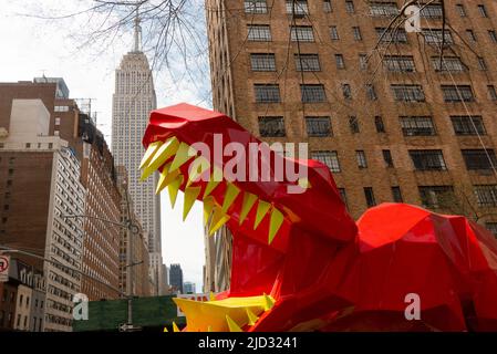 Rexor die geometrische Dinosaurier-Skulptur T Rex Park Avenue in Manhattan NYC Stockfoto