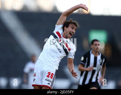 16.. Juni 2022; Estádio Nilton Santos, Rio de Janeiro, Brasilien; Brasilien A-League Football, Botafogo gegen Sao Paulo: Igor von Sao Paulo Stockfoto