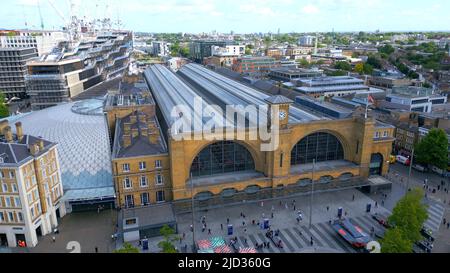 Luftaufnahme über Kings Cross - St. Pancras Bahnhof in London Stockfoto