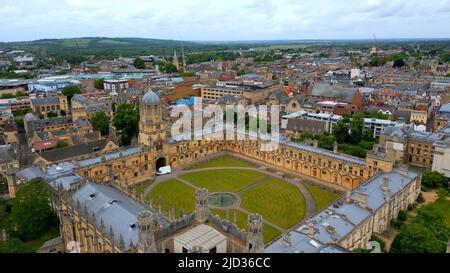 University of Oxford von oben - Christ Church University Luftaufnahme Stockfoto