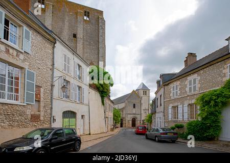 Kirche Notre-Dame de Beaugency (Église Notre-Dame de Beaugency). Département Loiret in der Region Centre-Val de Loire. Frankreich. Stockfoto