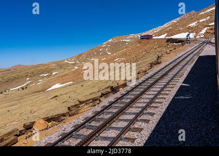 Auf der Cog Railway über der Timberline am Pikes Peak Mountain Stockfoto