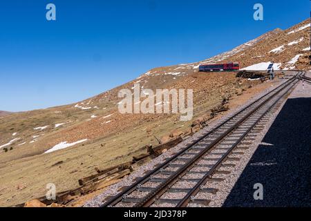 Auf der Cog Railway über der Timberline am Pikes Peak Mountain Stockfoto