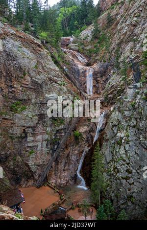 Die Broadmoor Seven Falls in Colorado Springs, Coloradois, eine natürliche Attraktion Stockfoto