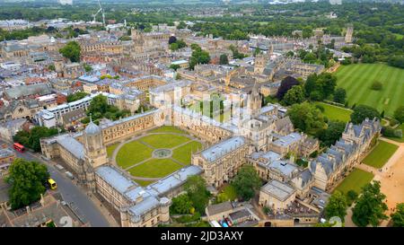 University of Oxford von oben - Christ Church University Luftaufnahme Stockfoto