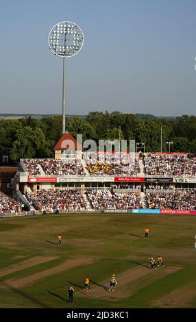 Eine allgemeine Ansicht des Spiels während des Vitality Blast T20, North Group Spiels in Trent Bridge, Nottingham. Bilddatum: Freitag, 17. Juni 2022. Stockfoto