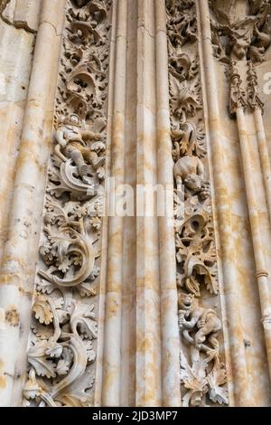 Astronaut Figur geschnitzt auf der Fassade der Kathedrale der Stadt Salamanca, in Spanien. Stockfoto