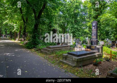 Der Friedhof Vysehrad in prag wurde 1869 gegründet und ist die letzte Ruhestätte vieler Komponisten, Künstler, Bildhauer, Schriftsteller und all jener, die hier wohnen Stockfoto