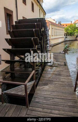 Ein Foto für die historische Wassermühle auf der Kampa Insel in Prag, Tschechische Republik. Stockfoto